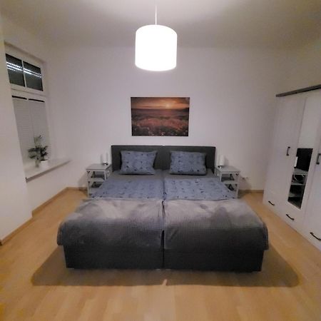 Wohnung In Oberhausen: Zentral & Ruhig, Eigener Eingang Oberhausen  Buitenkant foto