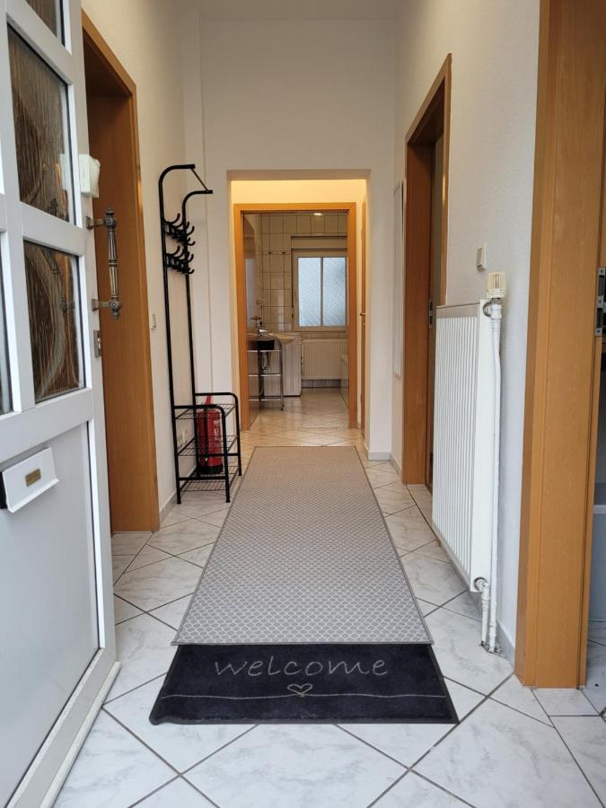 Wohnung In Oberhausen: Zentral & Ruhig, Eigener Eingang Oberhausen  Buitenkant foto