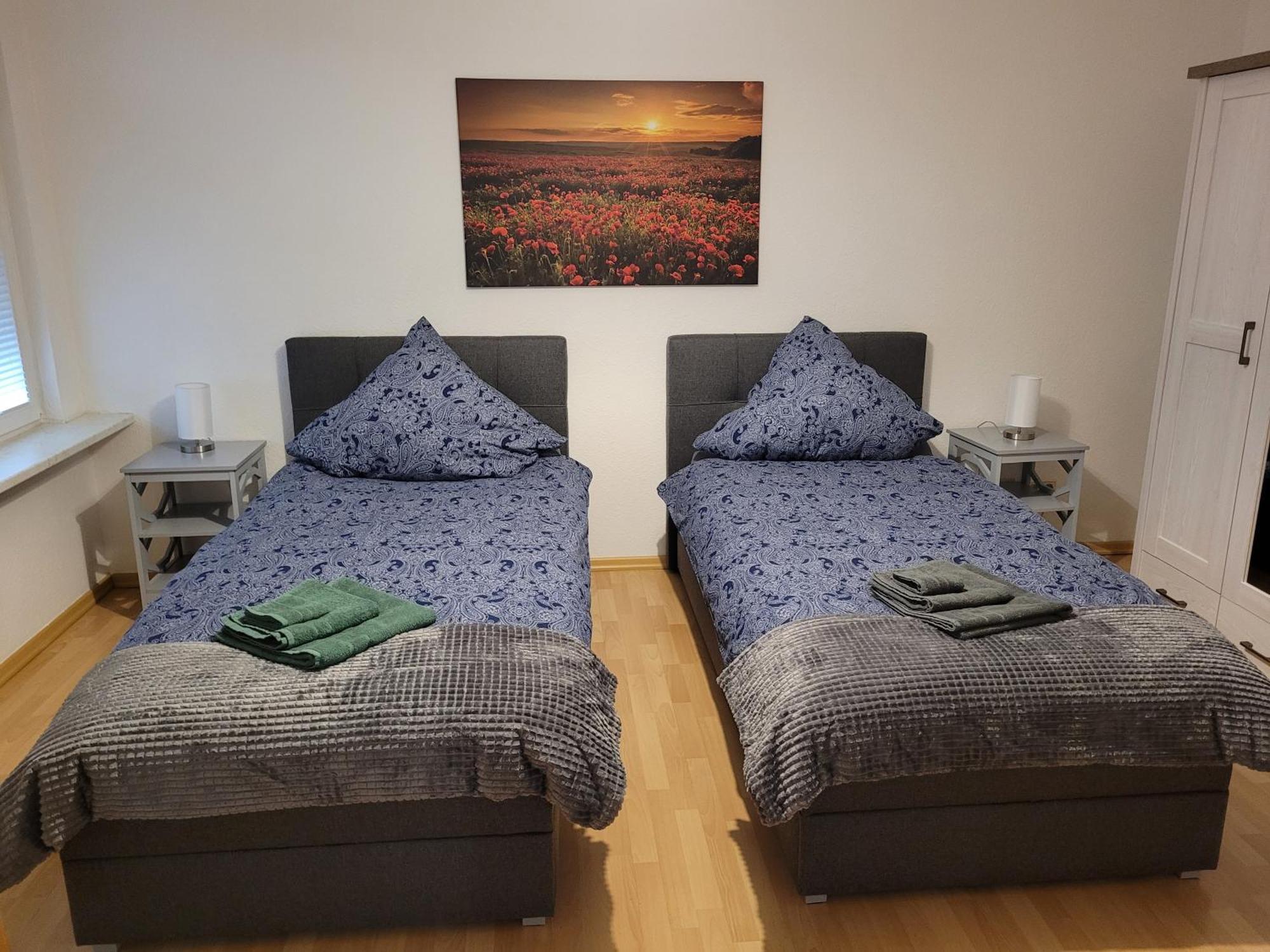 Wohnung In Oberhausen: Zentral & Ruhig, Eigener Eingang Oberhausen  Buitenkant foto